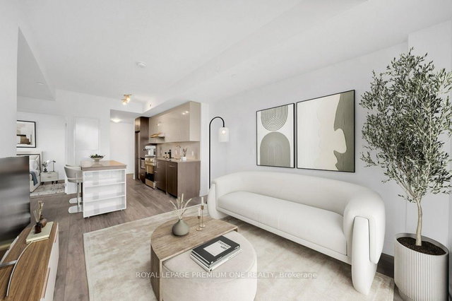 2003 - 188 Fairview Mall Drive