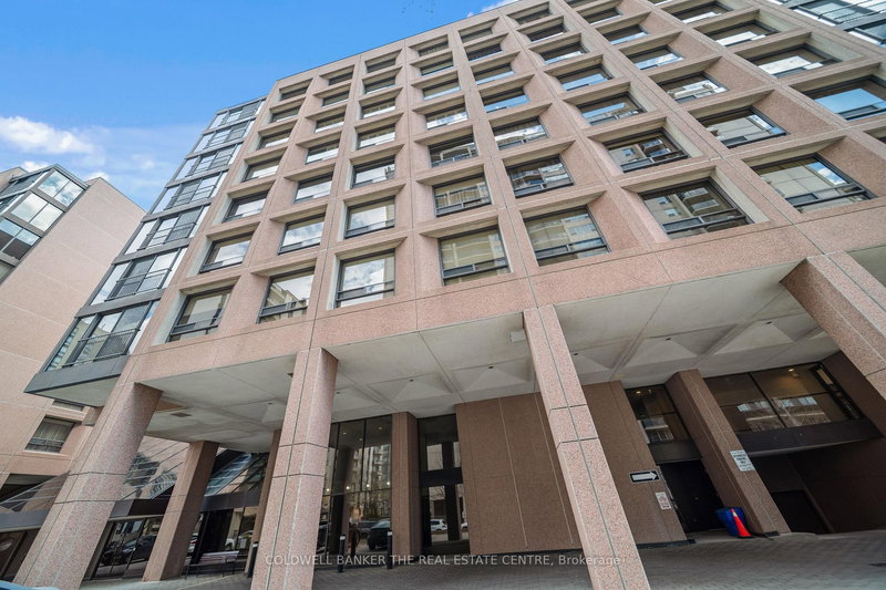 206 - 447 Walmer Rd, Toronto, M5P 2X9 | Image 2