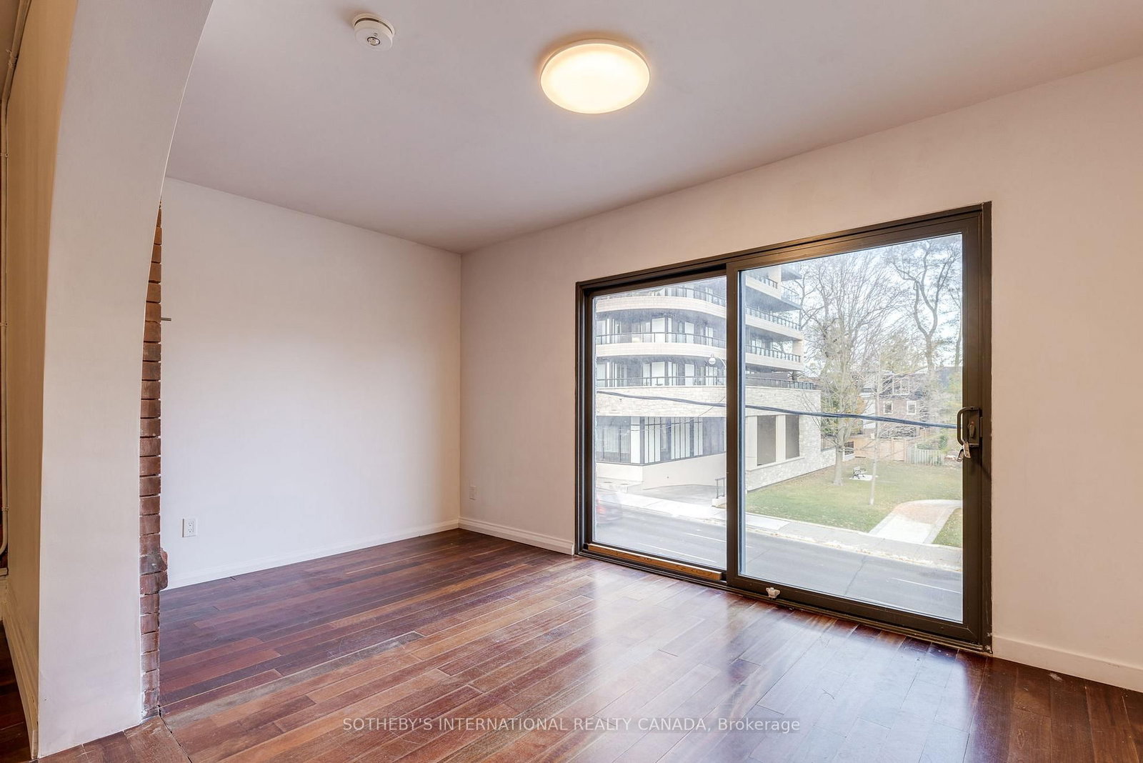 276 Avenue Road, Unit 2nd front - Photo 14