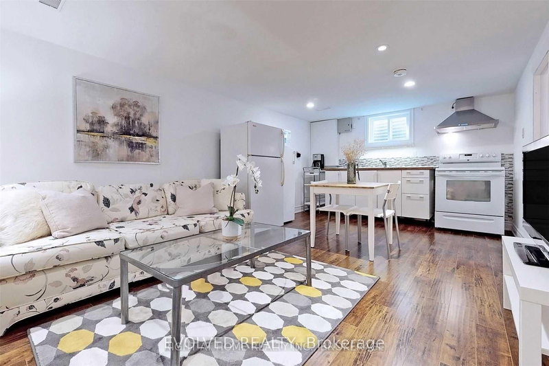 Lower - 12 Shippigan Cres, Toronto, M2J 2G2 | Image 2