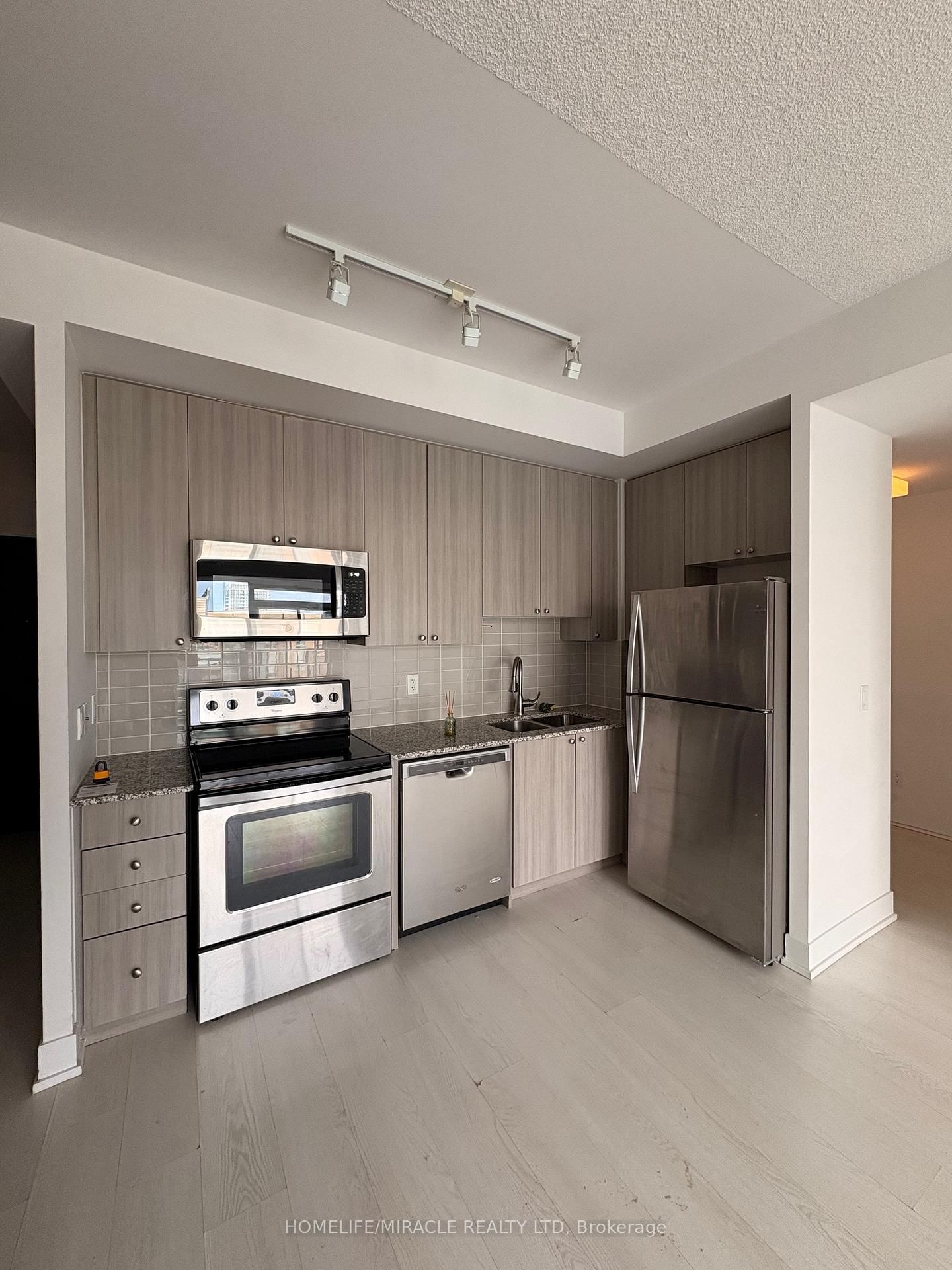 68 Merton Street, Unit 1001 - Photo 2