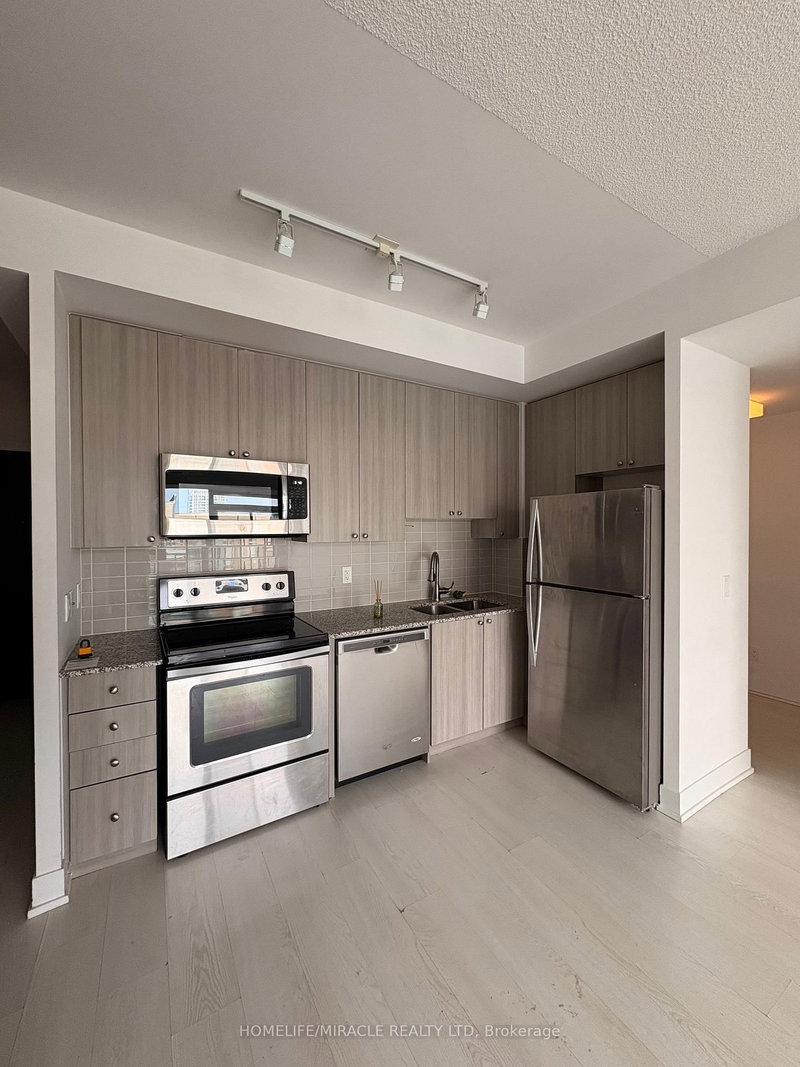 1001 - 68 Merton St, Toronto, M4S 1A1 | Image 2