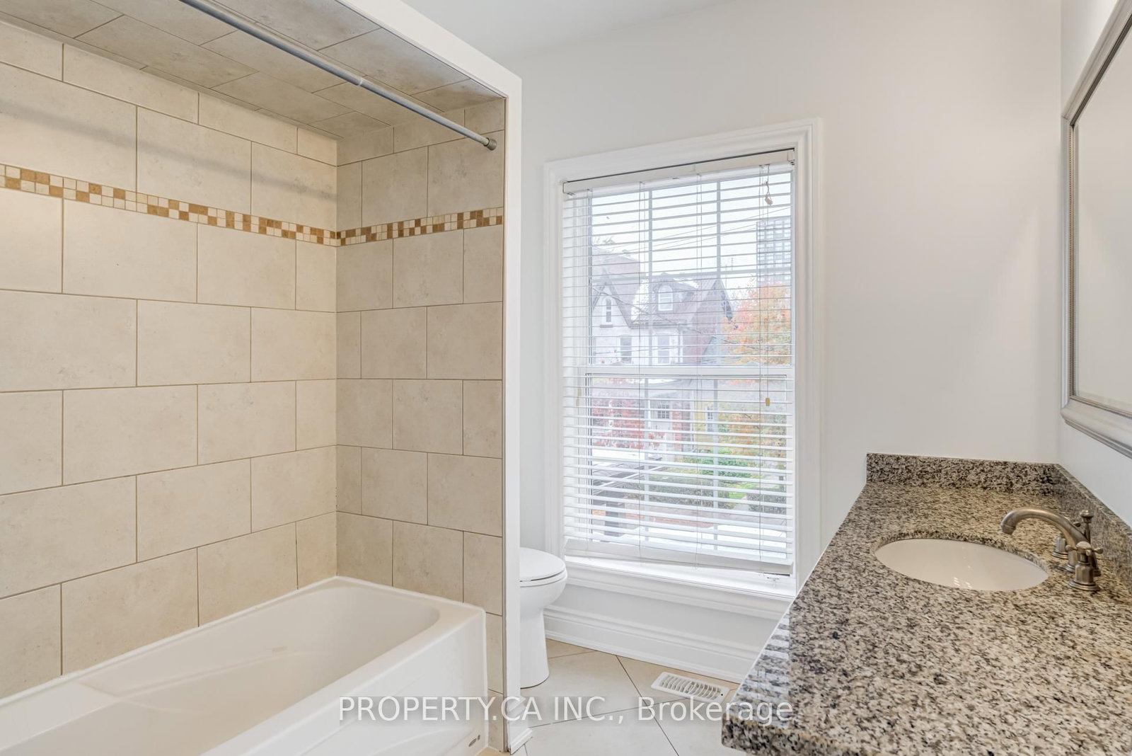 21 D'arcy Street, Unit Upper - Photo 23