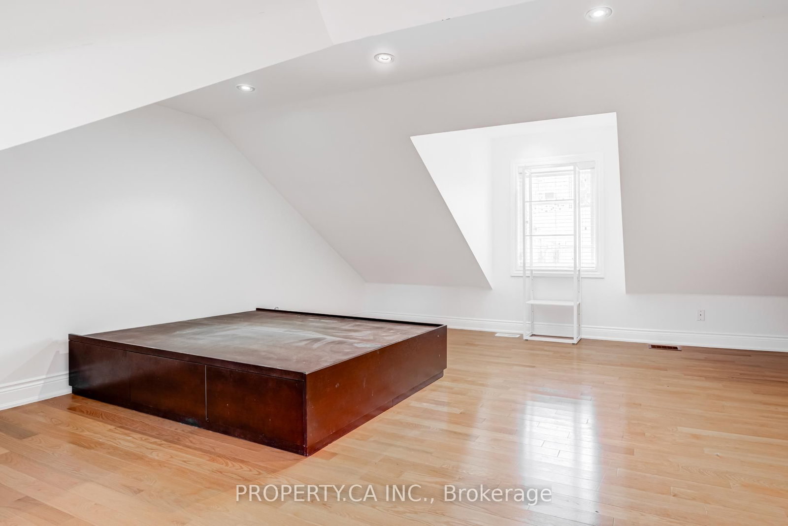 21 D'arcy Street, Unit Upper - Photo 31