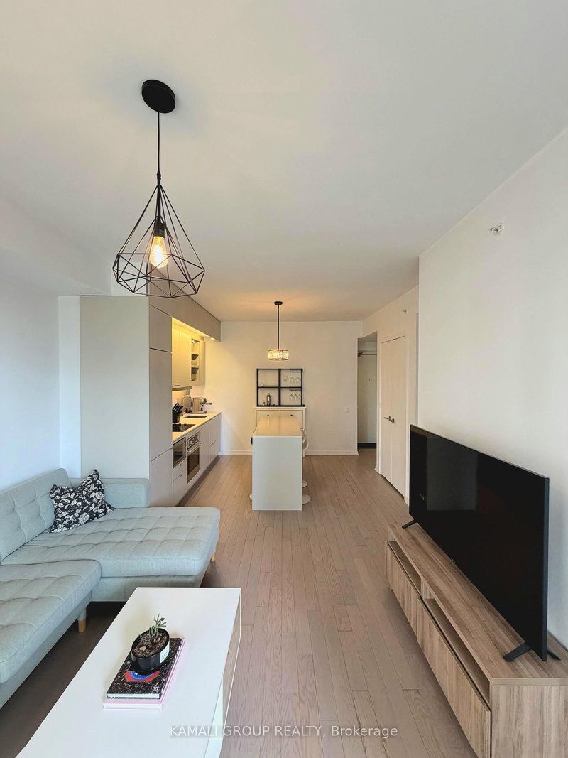 1712 - 101 Peter St, Toronto, M5V 0G6 | Image 3