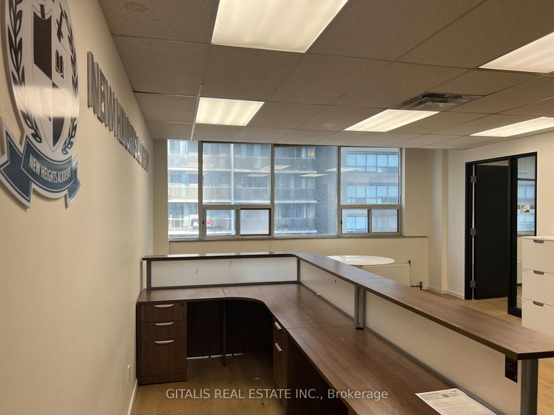 507 - 27 Carlton St, Toronto, M5B 1L2 | Image 3