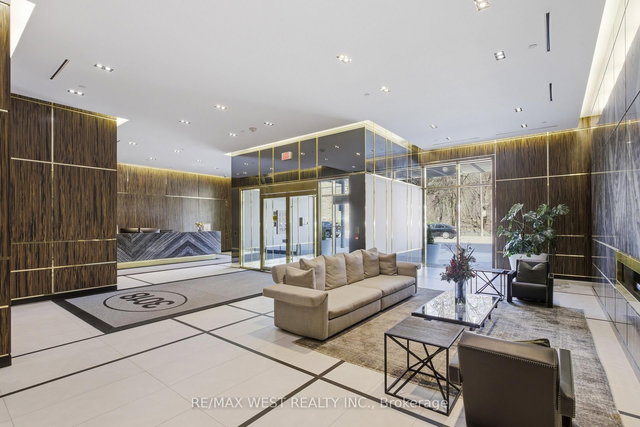 617 - 3018 Yonge Street