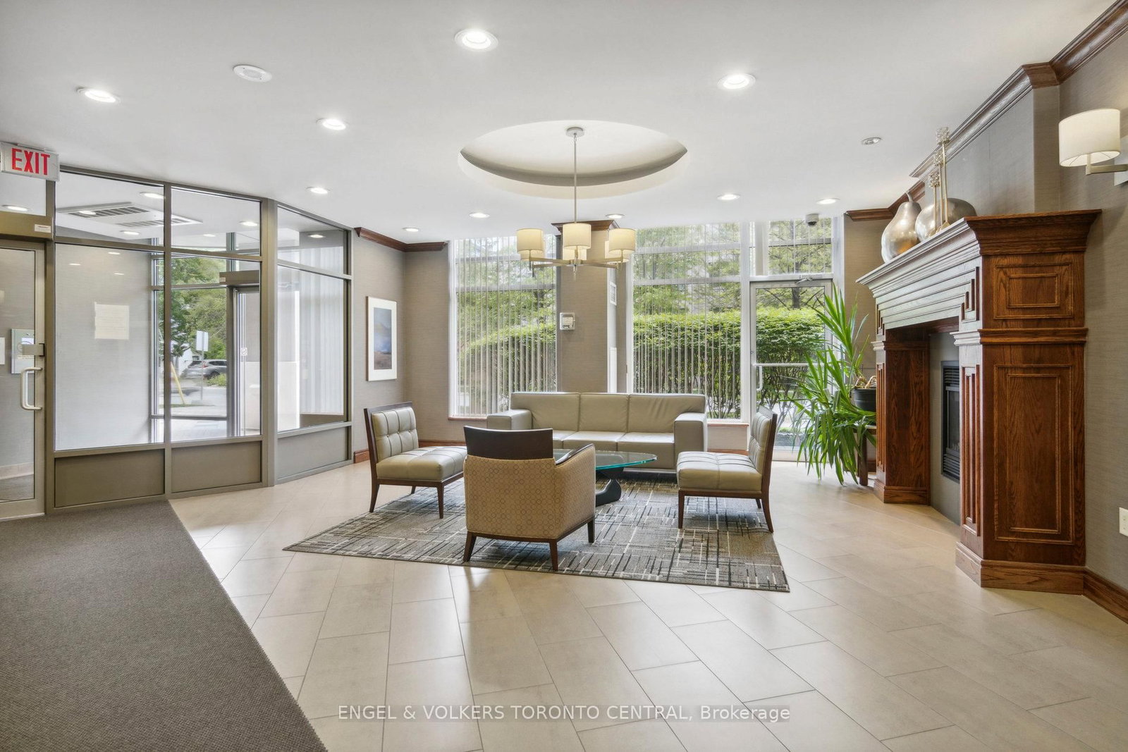 19 Barberry Place, Unit 711 - Photo 2