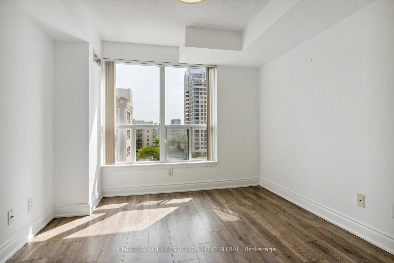 19 Barberry Place, Unit 711 - Photo 22