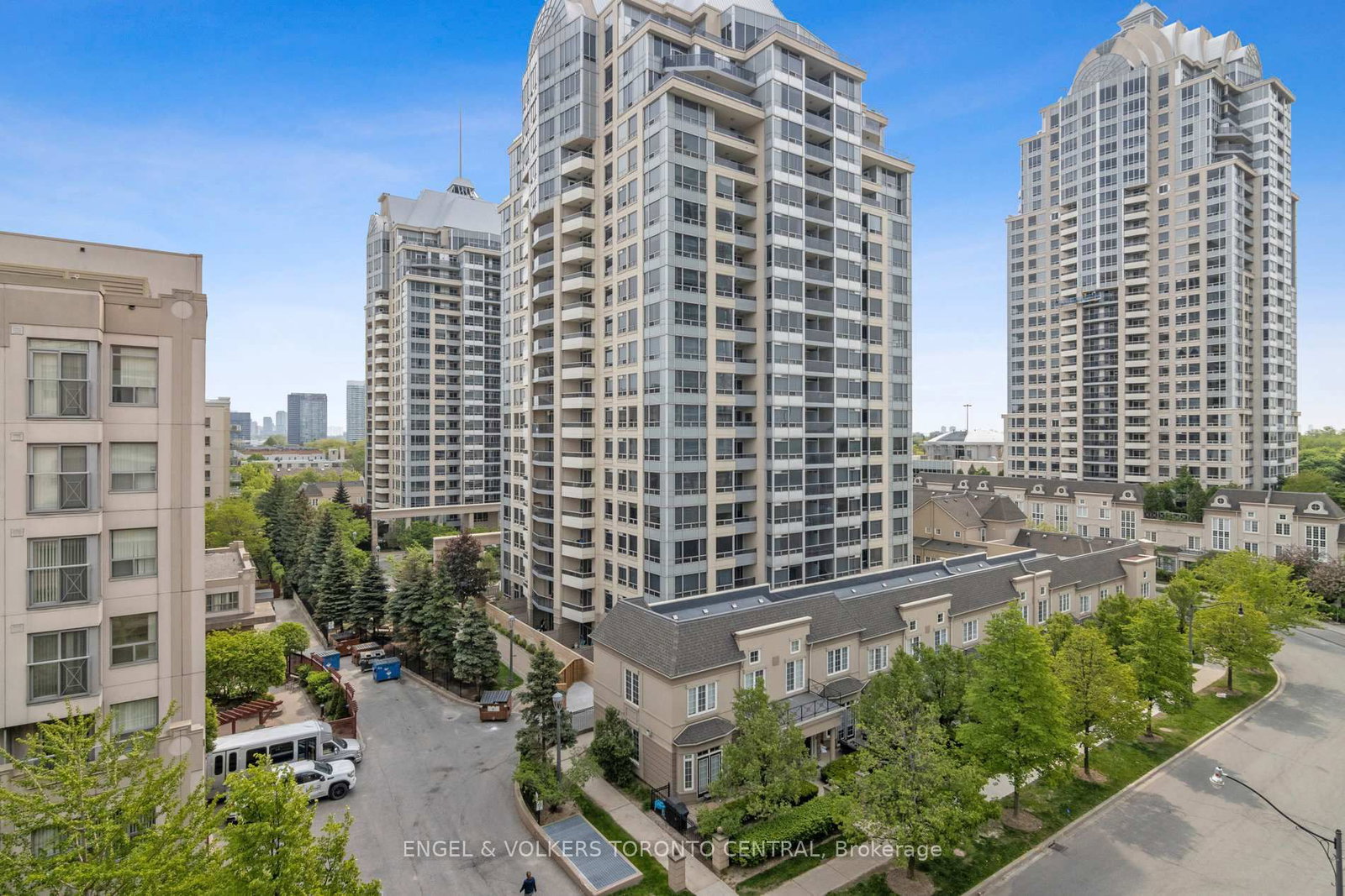 19 Barberry Place, Unit 711 - Photo 29