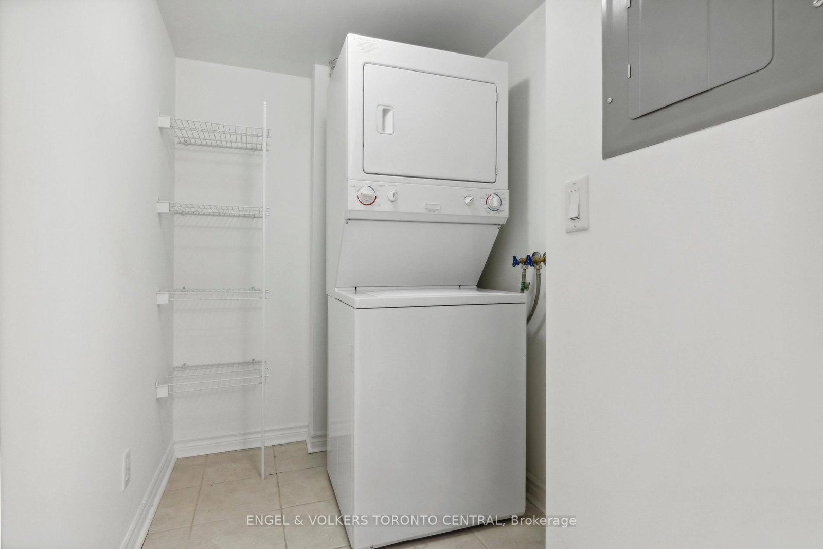 19 Barberry Place, Unit 711 - Photo 8