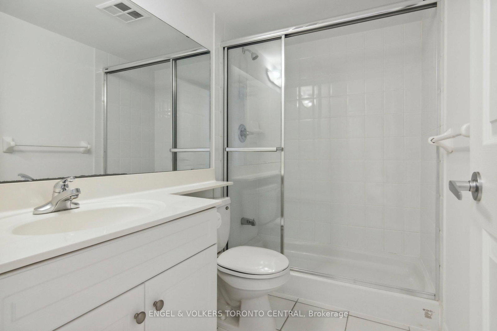 19 Barberry Place, Unit 711 - Photo 9