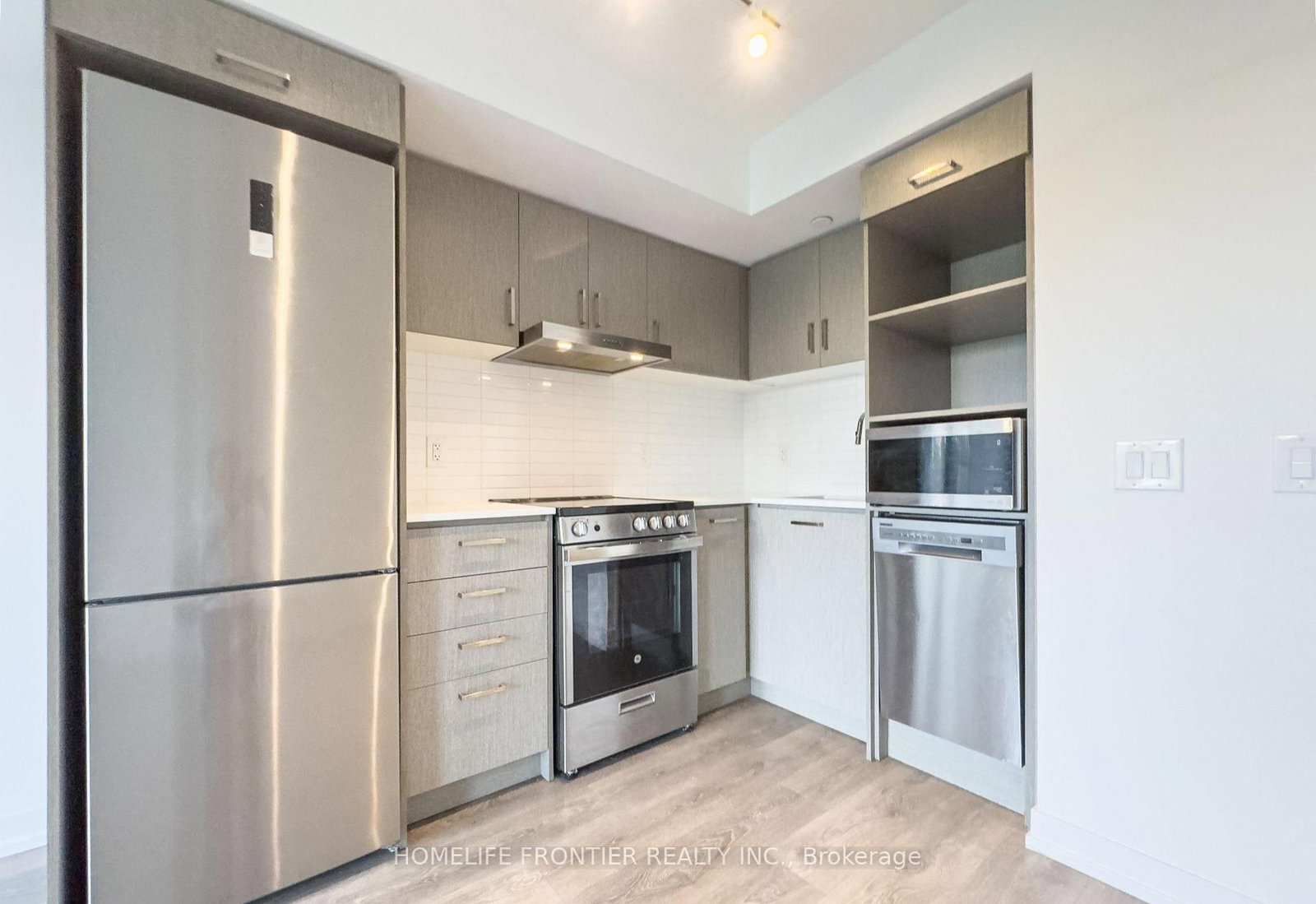 219 Dundas Street E, Unit 702 - Photo 3