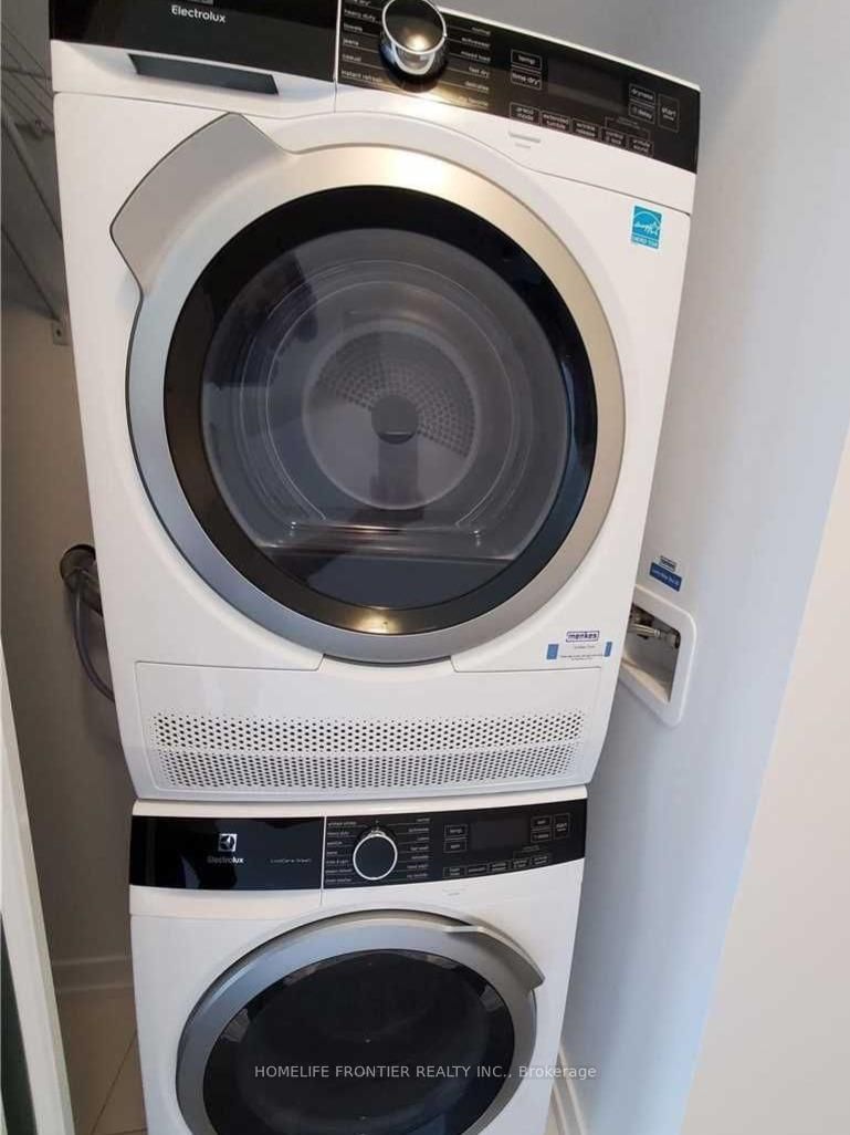 219 Dundas Street E, Unit 702 - Photo 4