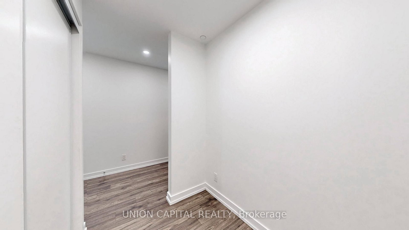 33 Helendale Avenue, Unit 1013 - Photo 11