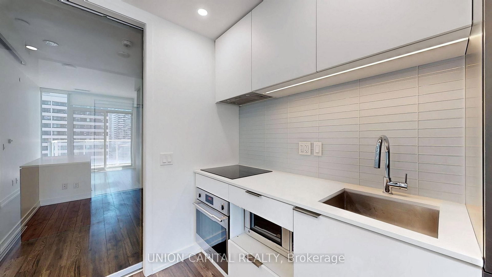 33 Helendale Avenue, Unit 1013 - Photo 3