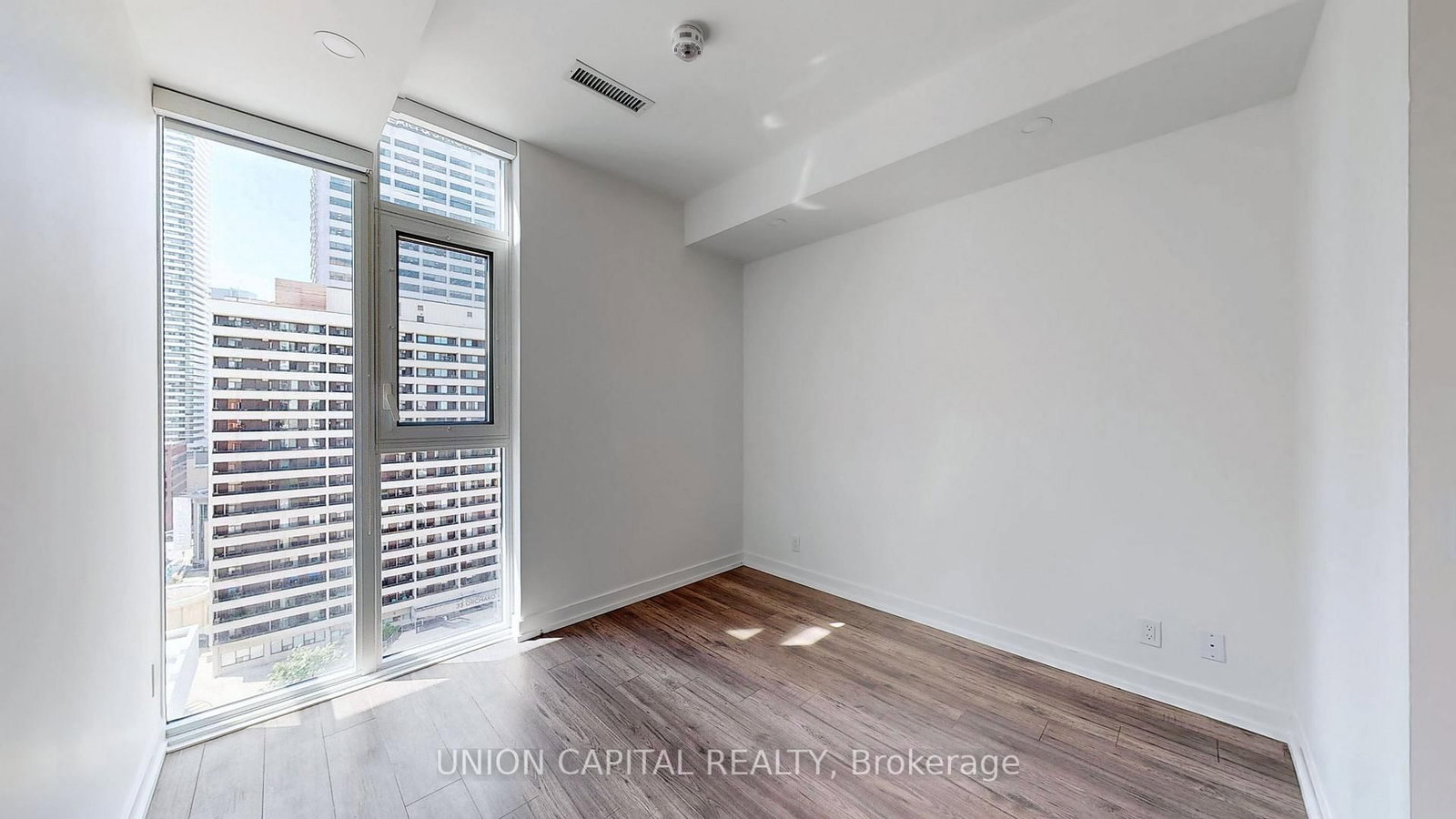 33 Helendale Avenue, Unit 1013 - Photo 6