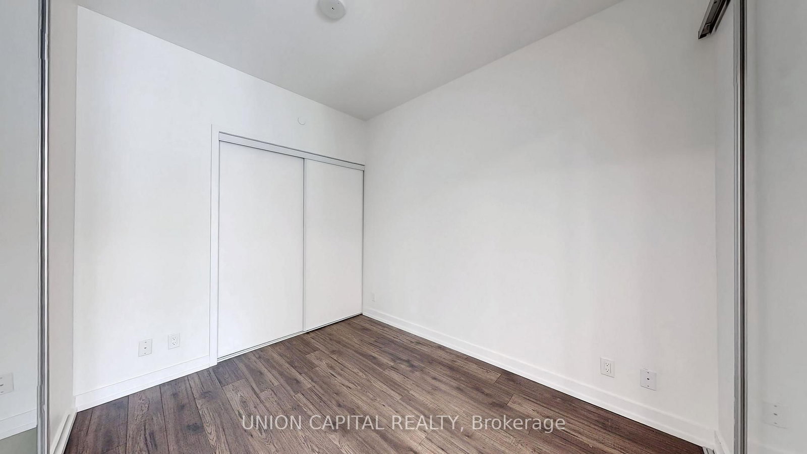 33 Helendale Avenue, Unit 1013 - Photo 8