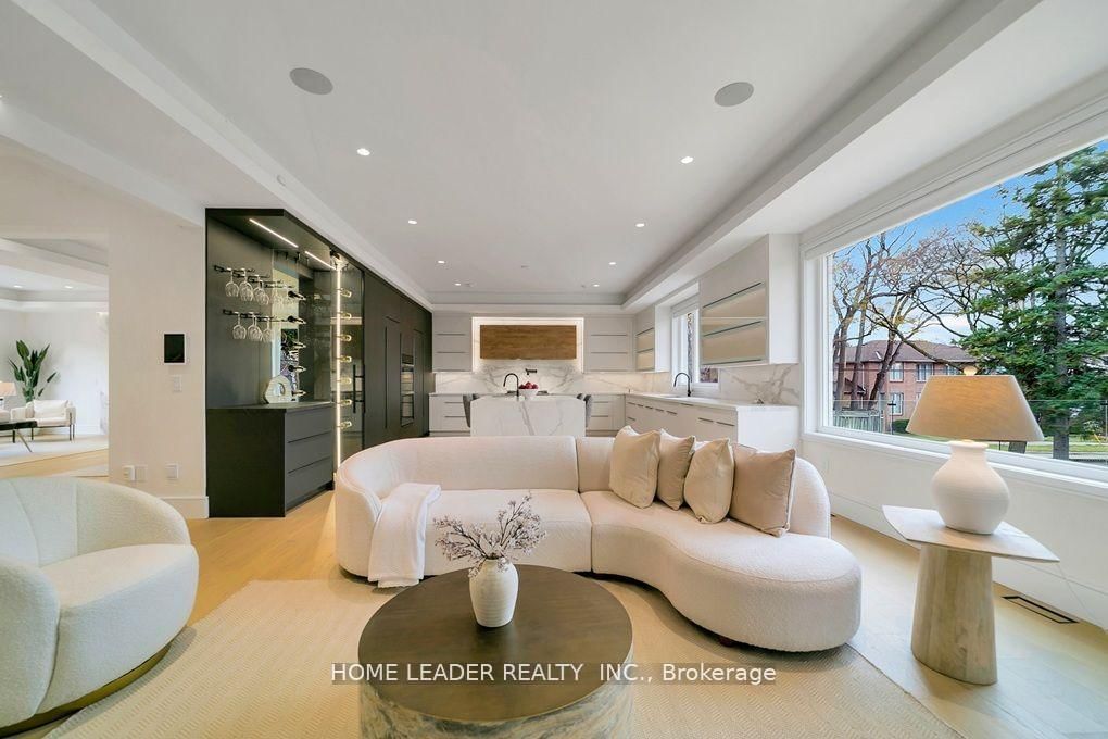 169 Poyntz Avenue - Photo 11