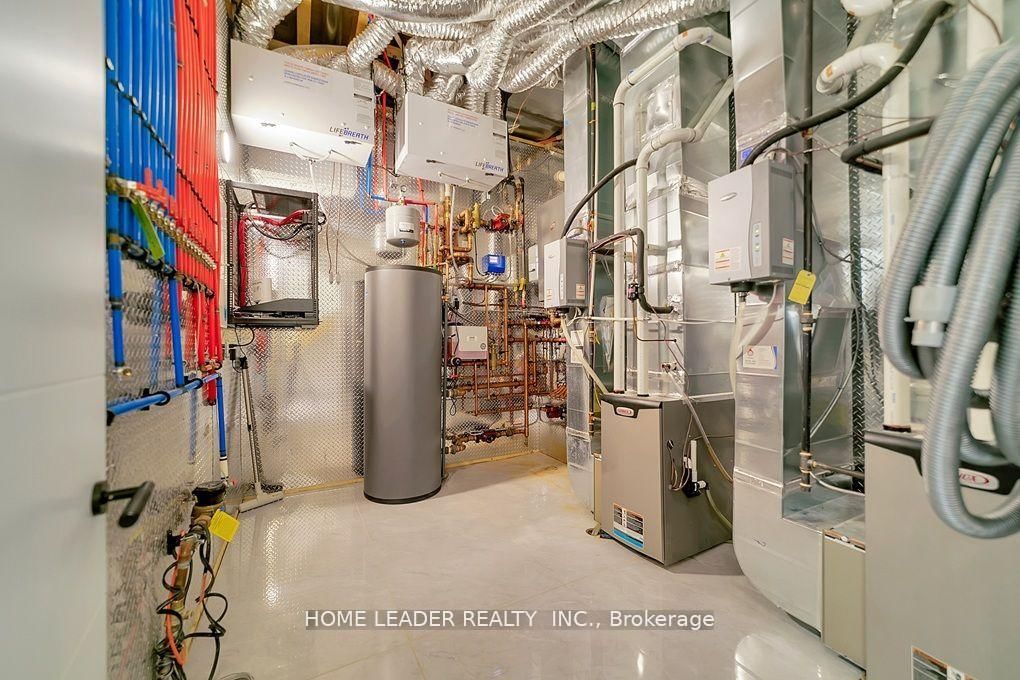 169 Poyntz Avenue - Photo 34