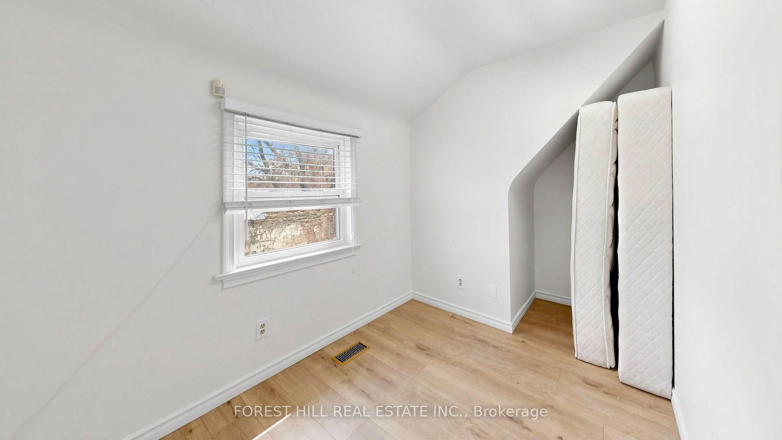 168 Sheppard Avenue W - Photo 21