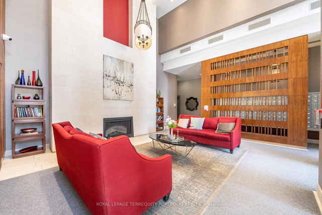 1208 - 18 Kenaston Gardens