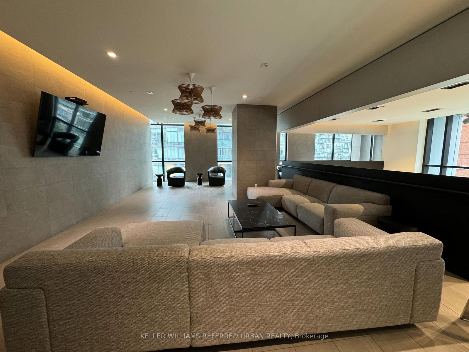 1 Yorkville Avenue, Unit 3305 - Photo 12