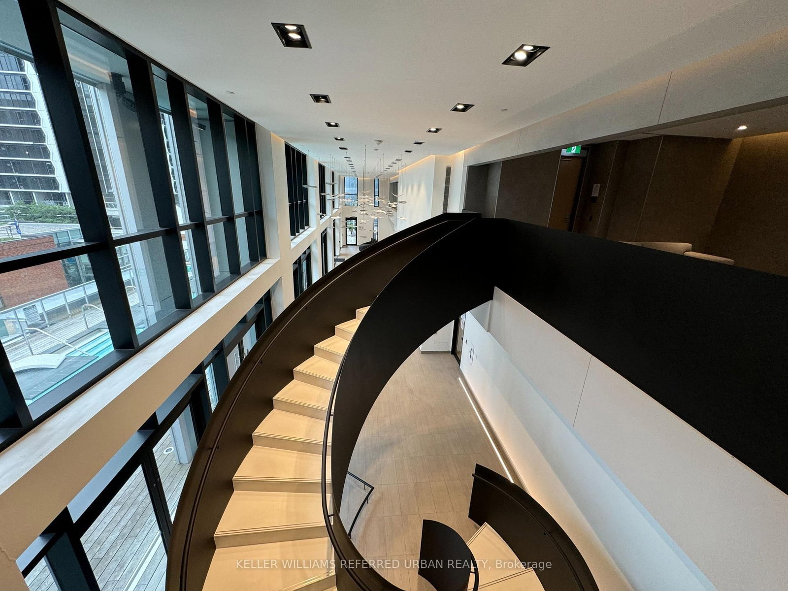 1 Yorkville Avenue, Unit 3305 - Photo 15