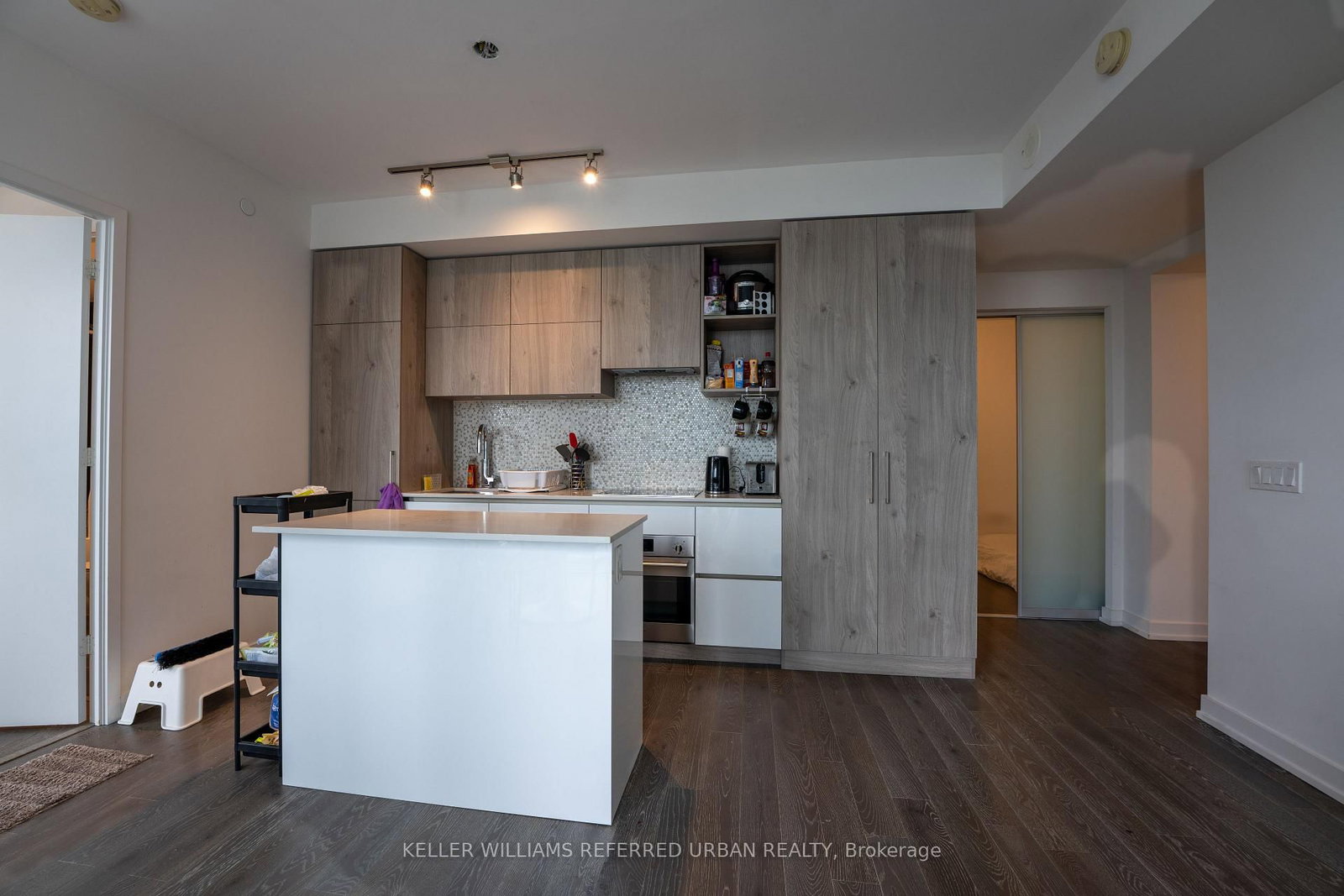1 Yorkville Avenue, Unit 3305 - Photo 4
