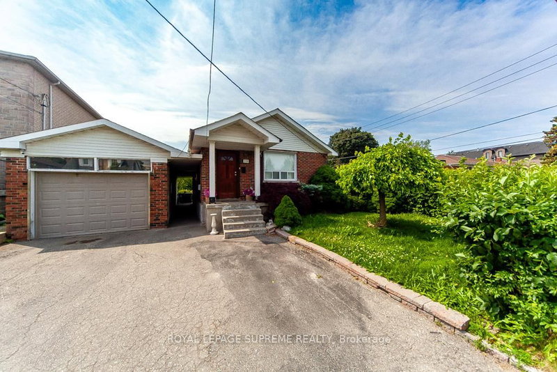 109 Regina Ave, Toronto, M6A 1R5 | Image 3