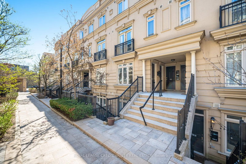 TH21 - 88 Carr St, Toronto, M5T 1B7 | Image 2