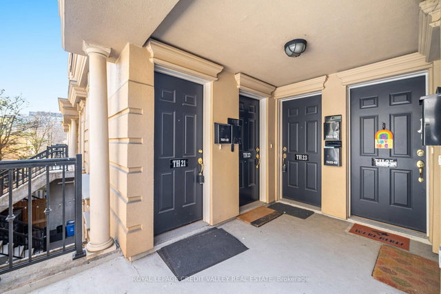 TH21 - 88 Carr Street