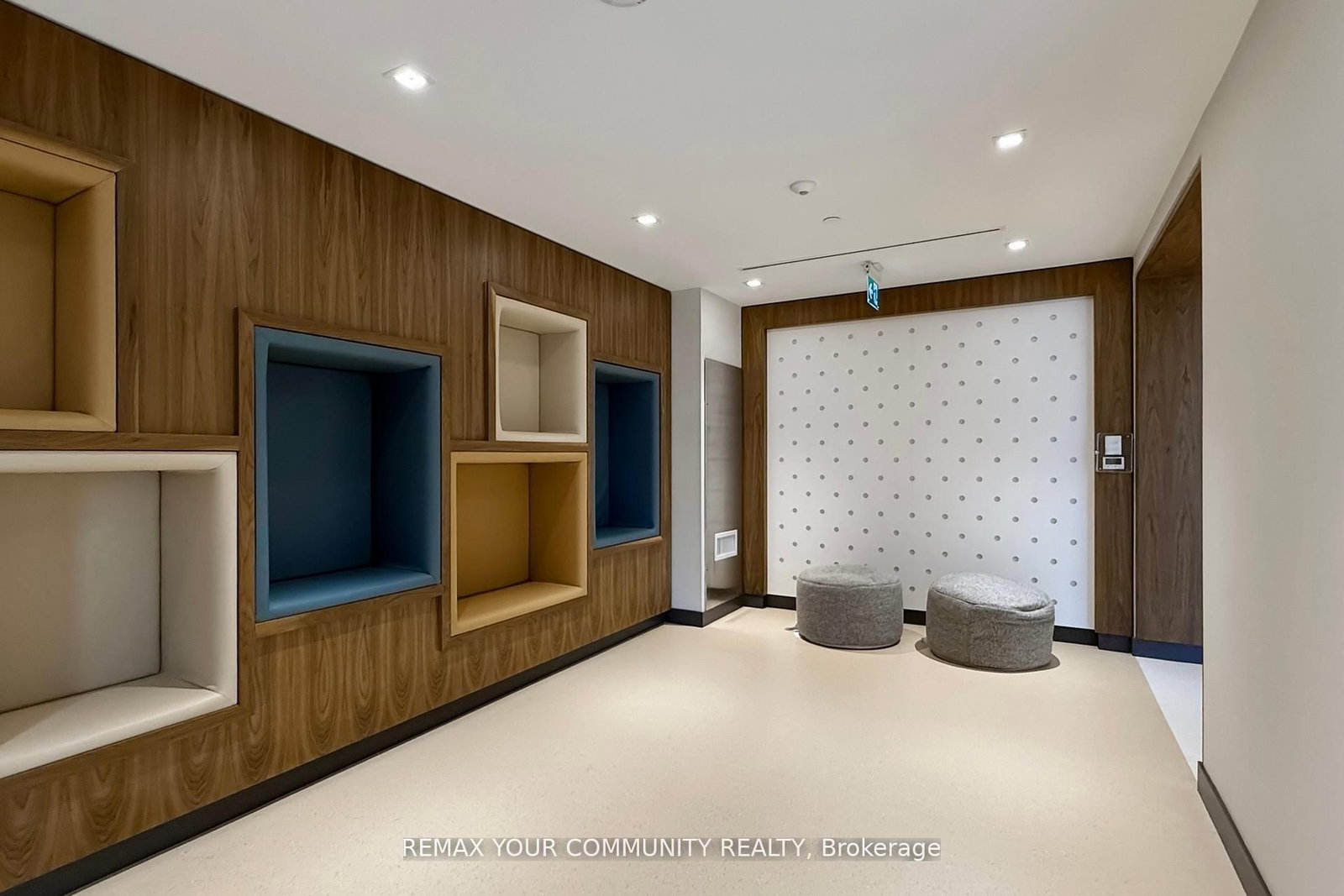 7 Golden Lion Heights Street, Unit N421 - Photo 46