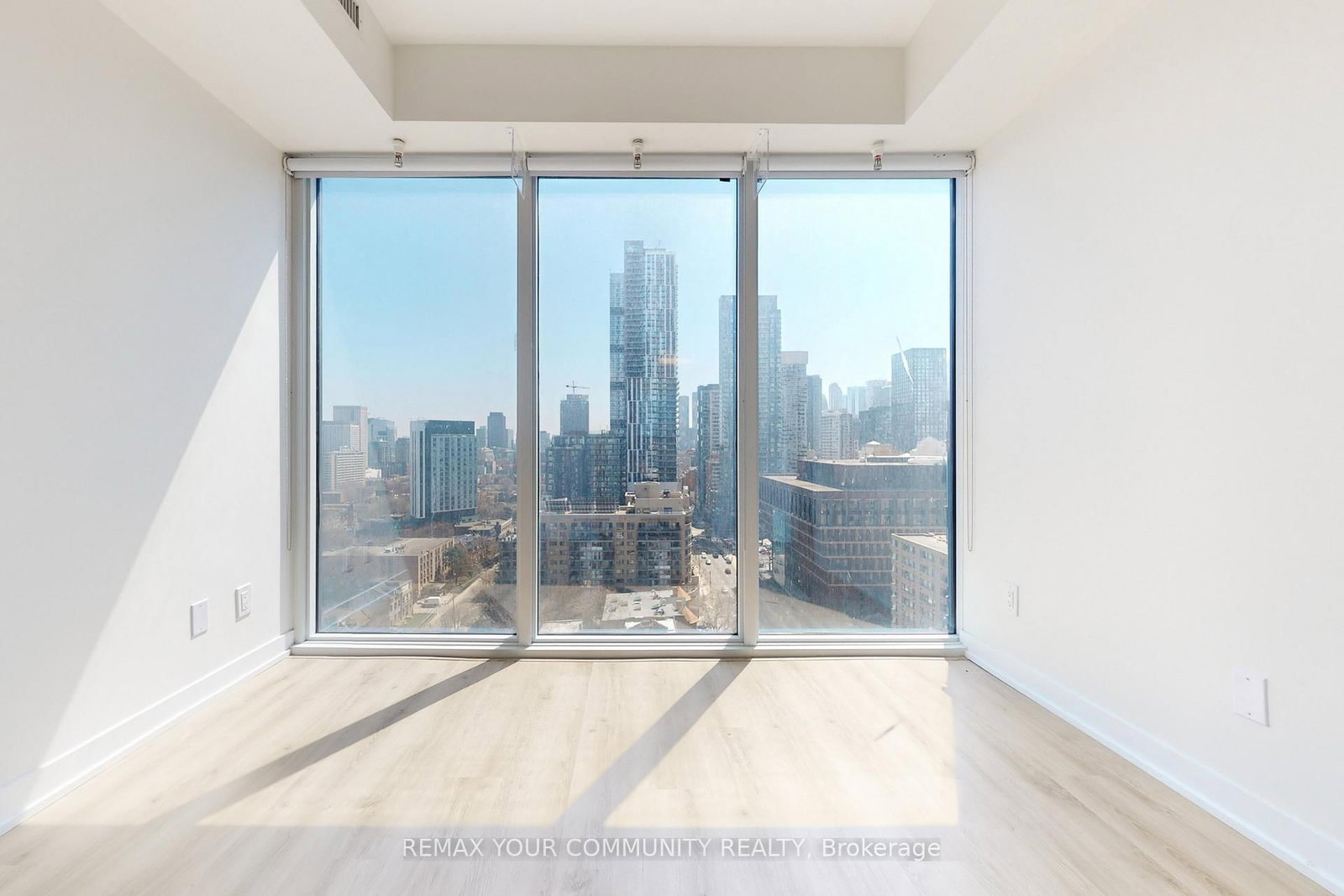 319 Jarvis Street E, Unit 1817 - Photo 11