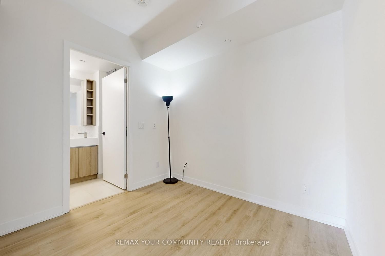 319 Jarvis Street E, Unit 1817 - Photo 18