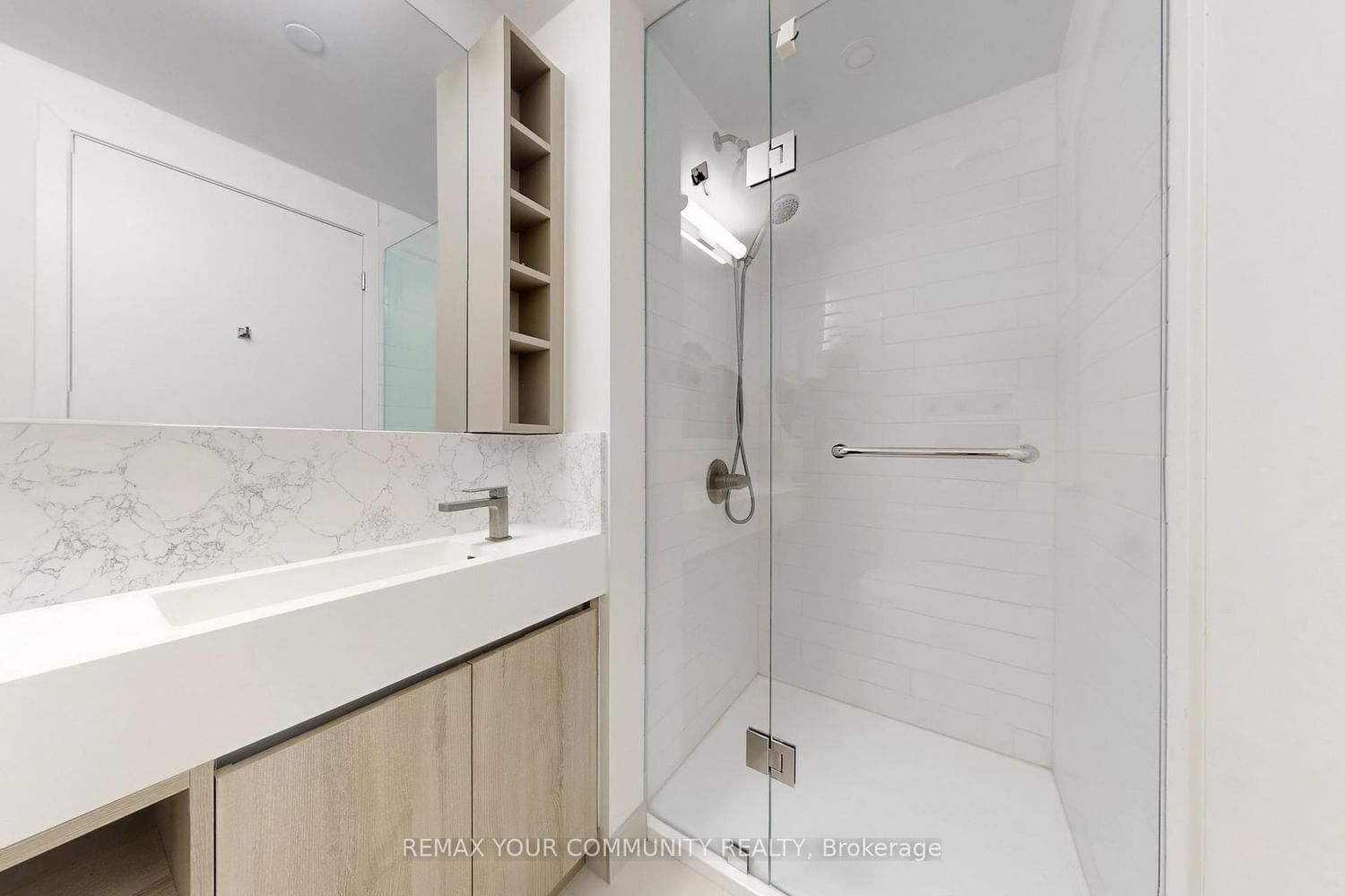 319 Jarvis Street E, Unit 1817 - Photo 20