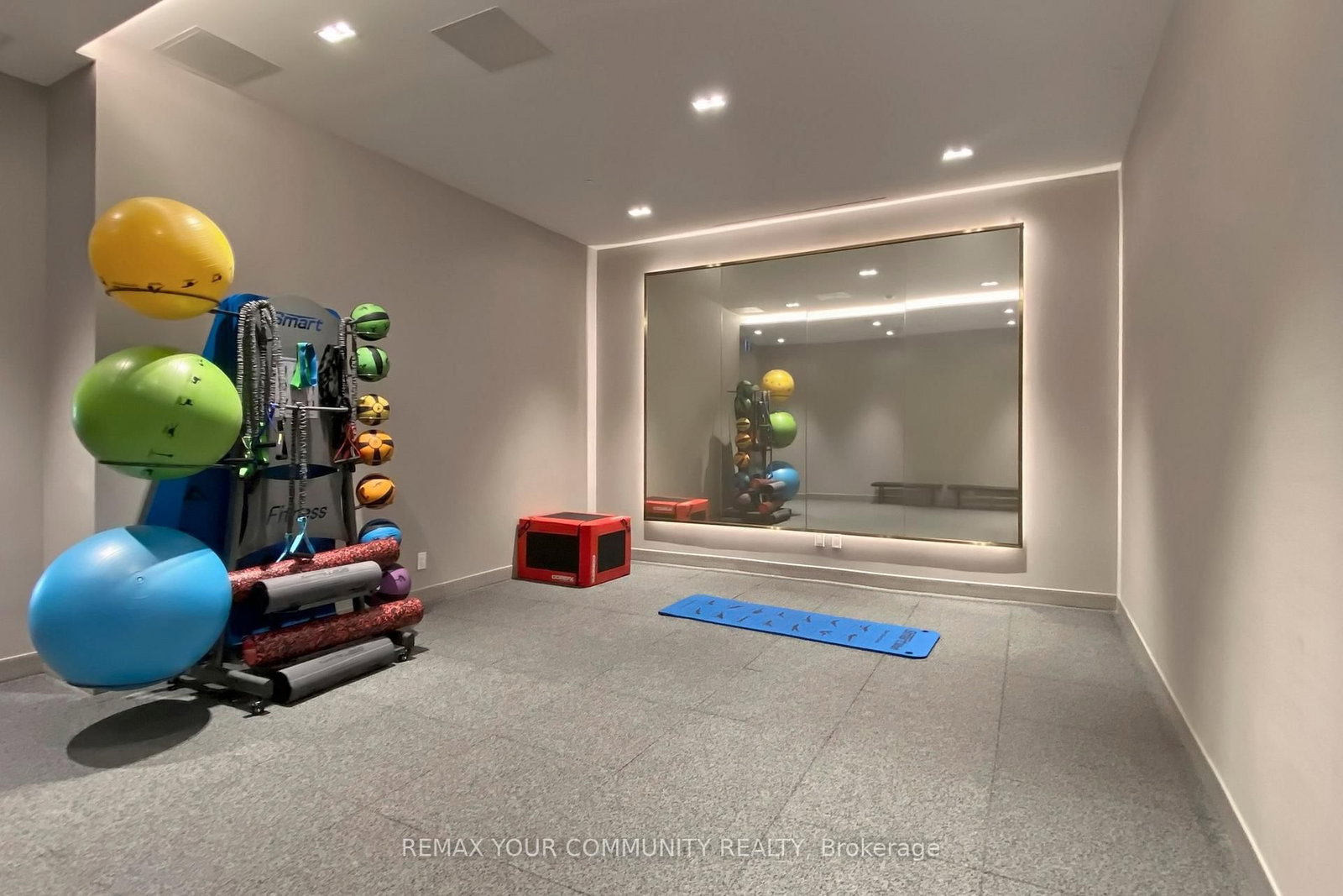 319 Jarvis Street E, Unit 1817 - Photo 36