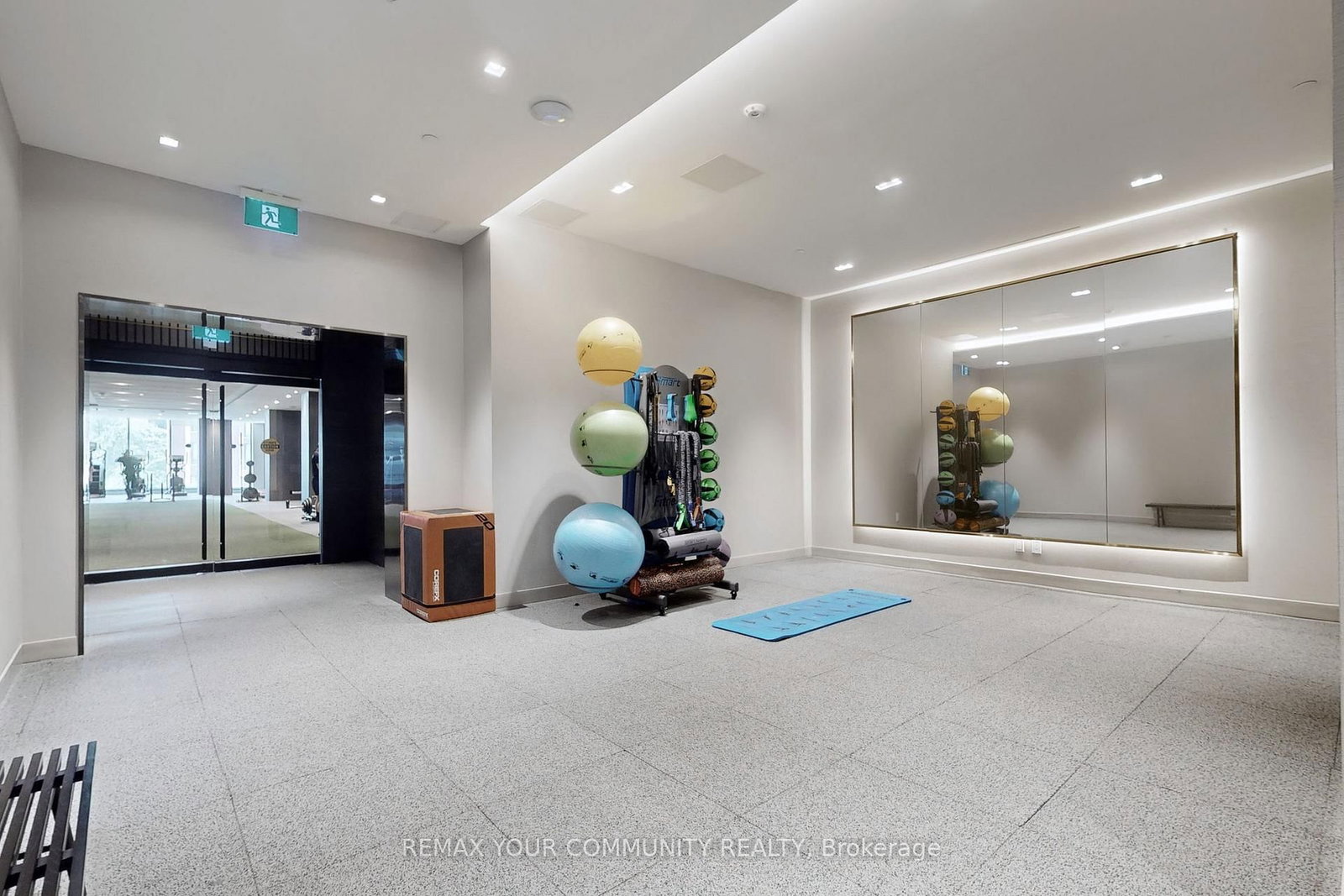 319 Jarvis Street E, Unit 1817 - Photo 37