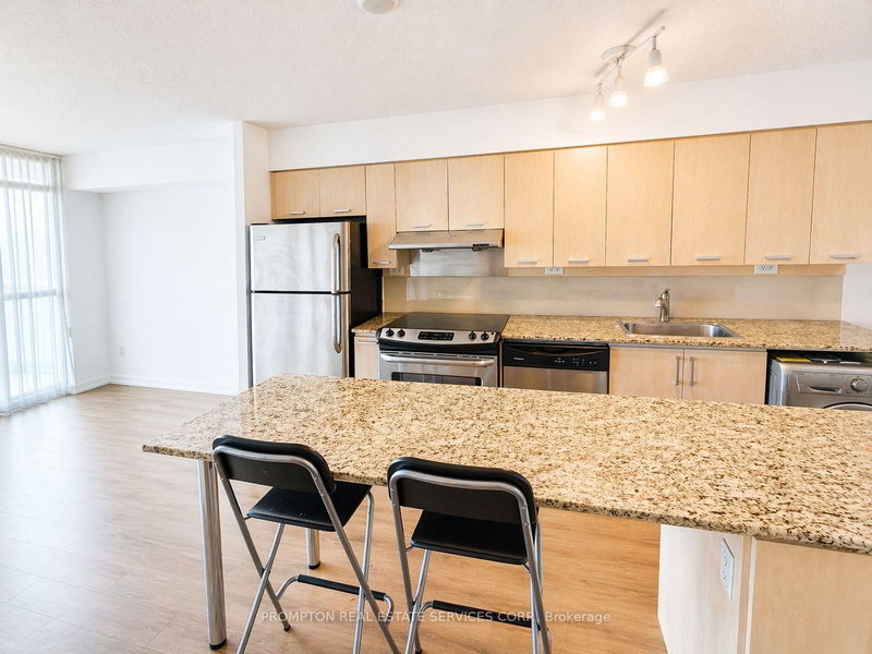 712 - 29 Singer Crt, Toronto, M5V 3Z7 | Image 2