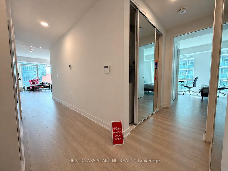 822 - 121 St Patrick St, Toronto, M5T 0B8 | Image 2