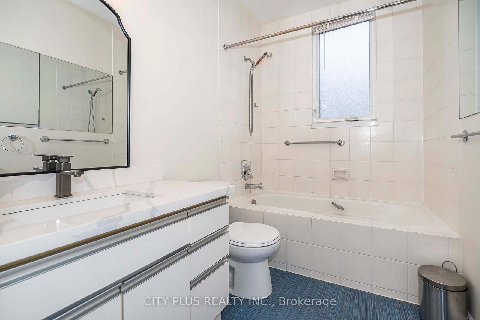 88 Lowther Avenue, Unit 102 - Photo 11