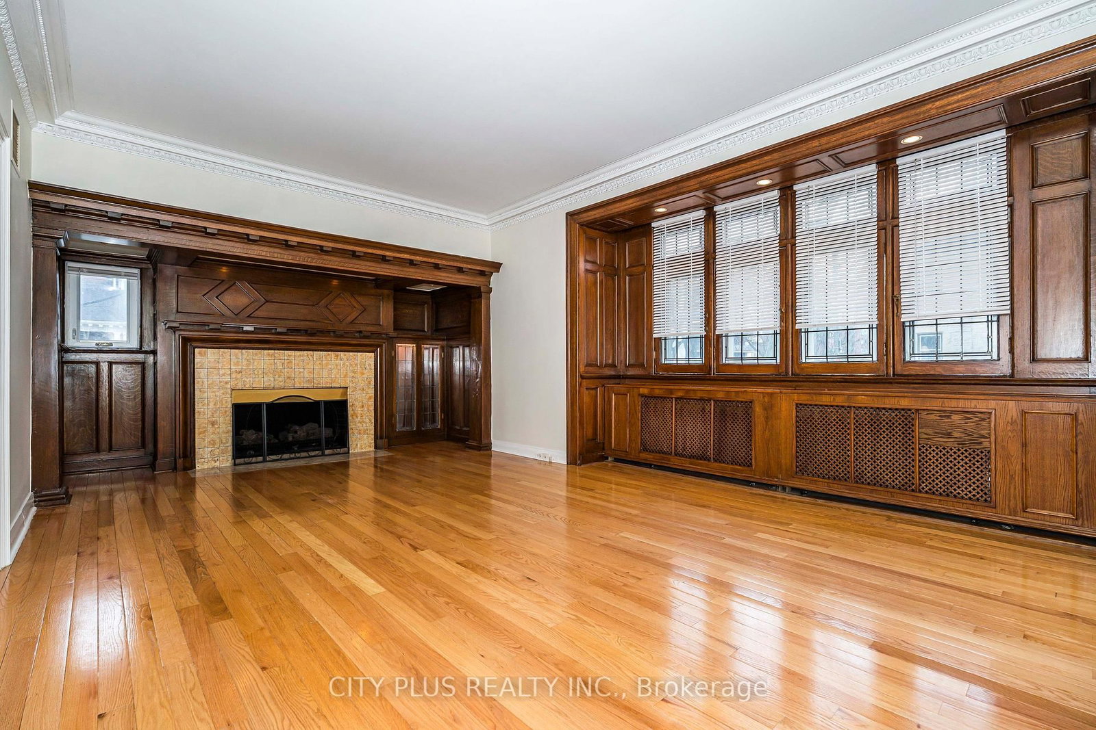 88 Lowther Avenue, Unit 102 - Photo 2