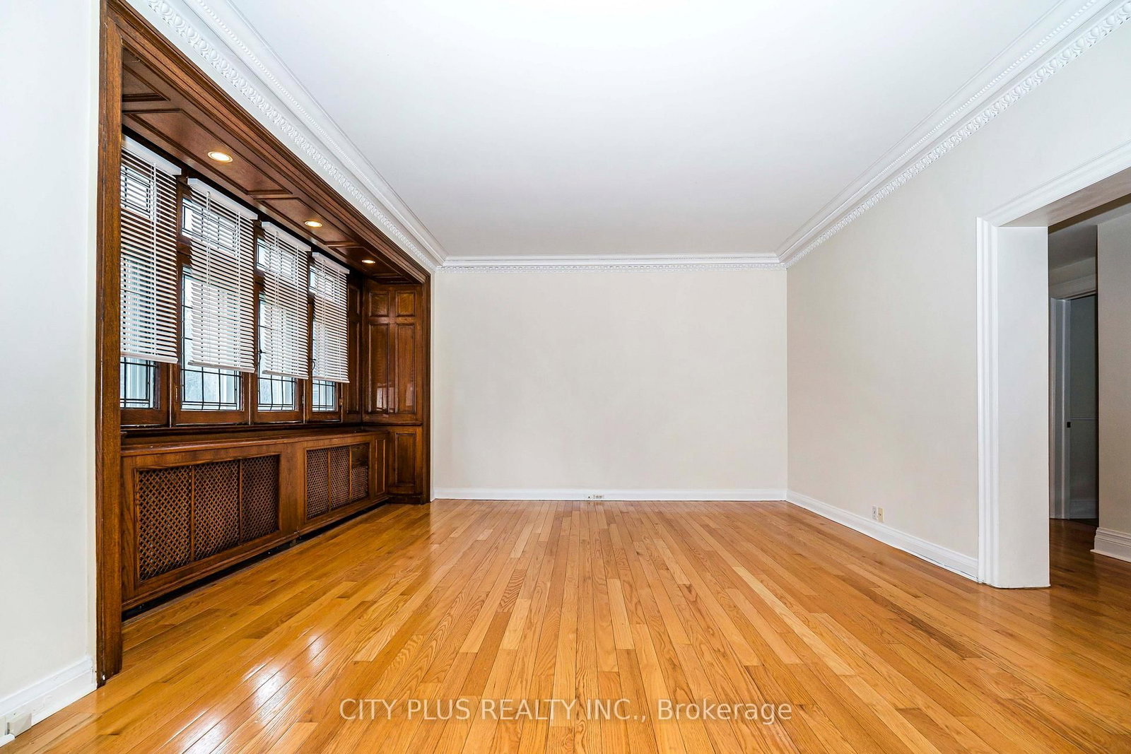 88 Lowther Avenue, Unit 102 - Photo 4
