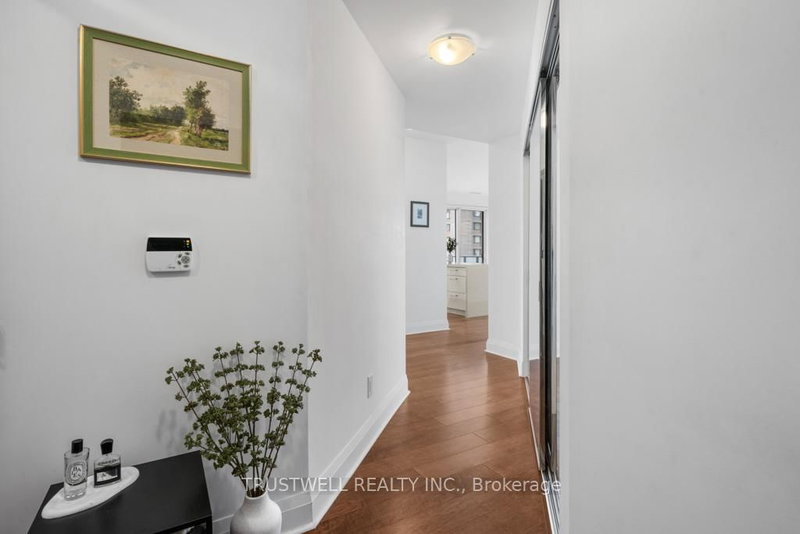 2410 - 1080 Bay St, Toronto, M5S 0A5 | Image 3