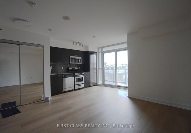 316 - 775 King Street W