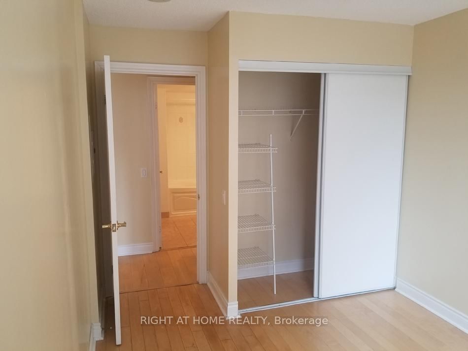 15 Northtown Way, Unit 1716 - Photo 11