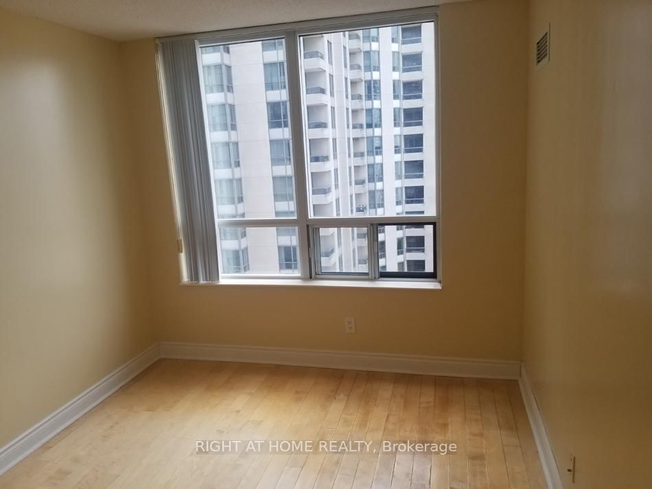 15 Northtown Way, Unit 1716 - Photo 13