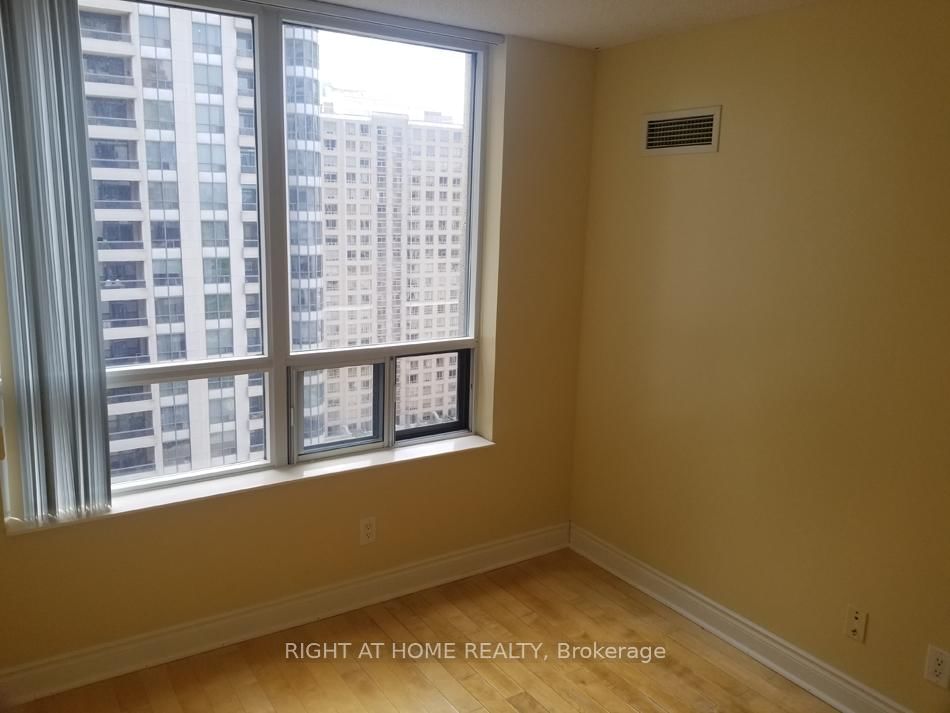15 Northtown Way, Unit 1716 - Photo 14