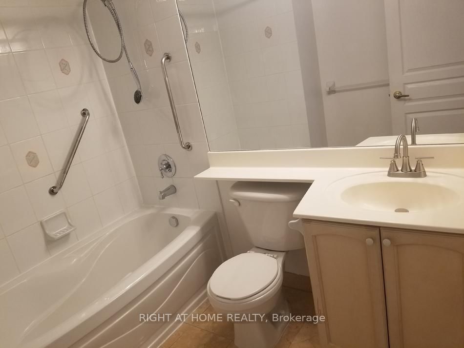 15 Northtown Way, Unit 1716 - Photo 16