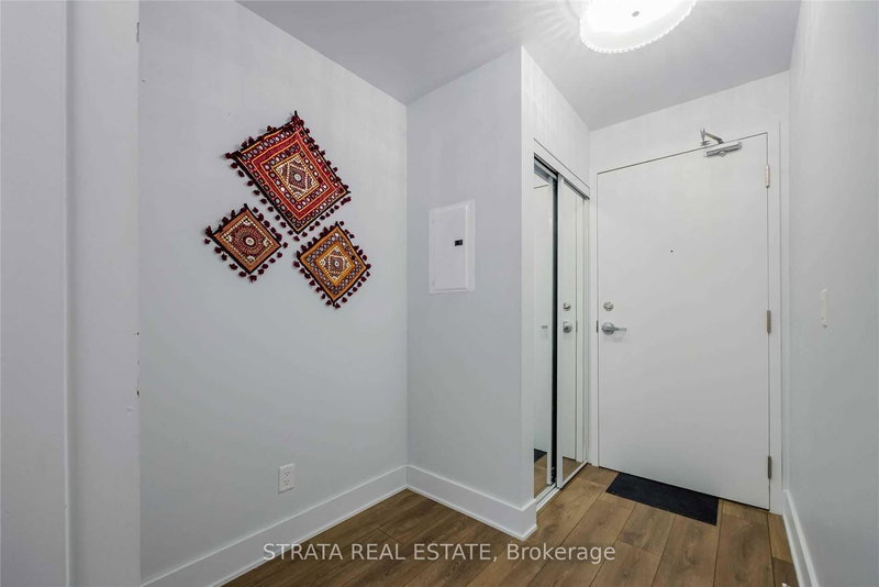 615 - 15 Bruyeres Mews, Toronto, M5V 0A7 | Image 2